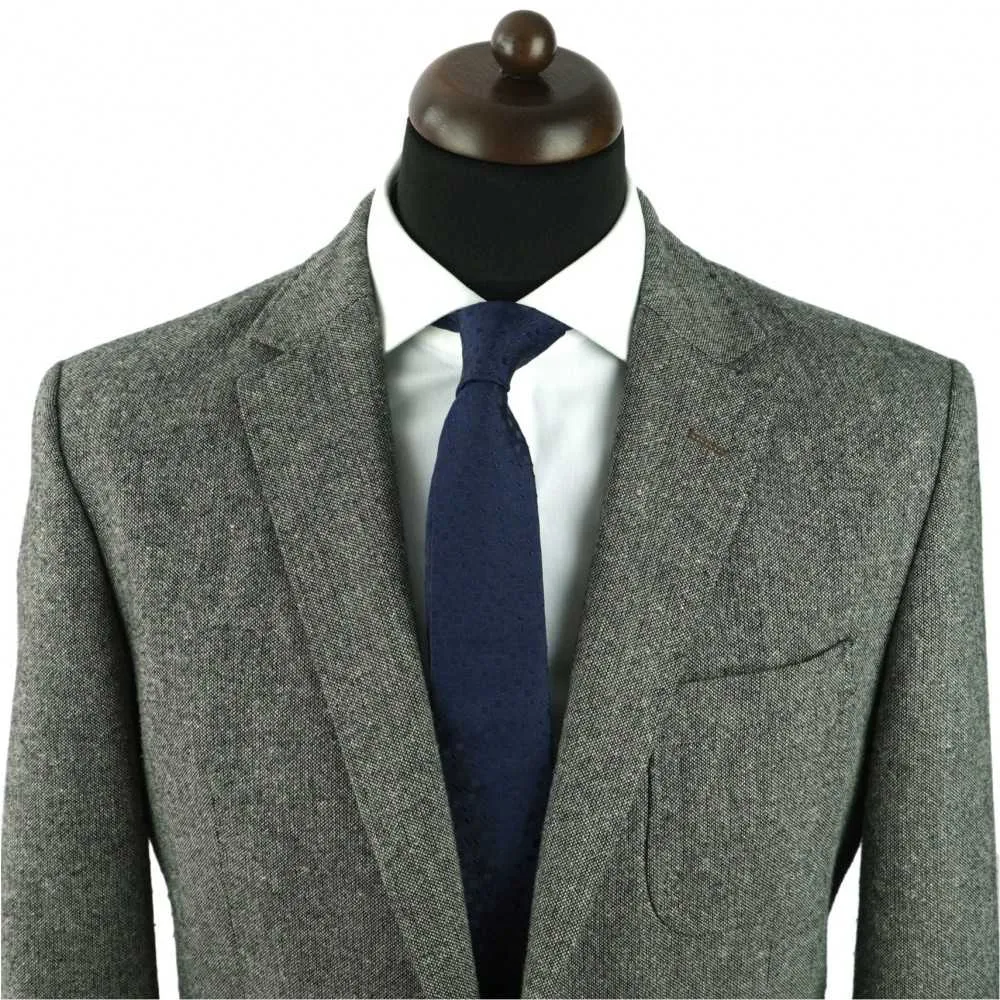 CRAVATE HOMME DE MARQUE UNGARO. BLEU MARINE À MOTIFS CARRÉS – Image 3